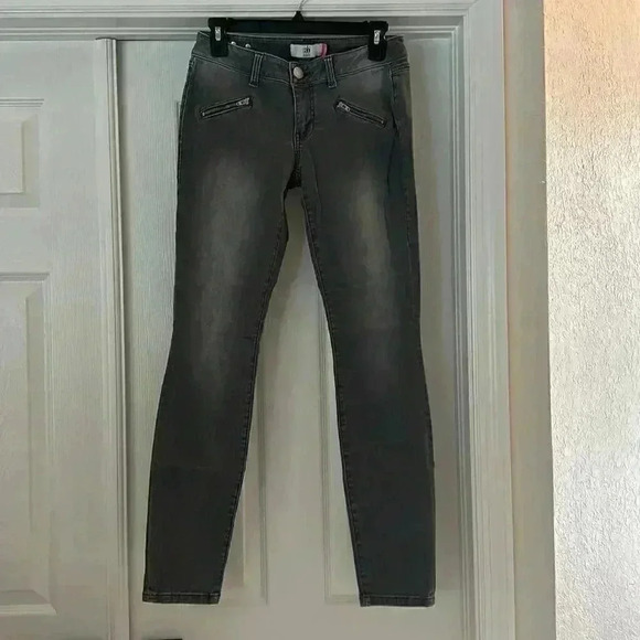 Zip Skinny Cabi Jeans - Picture 1 of 3